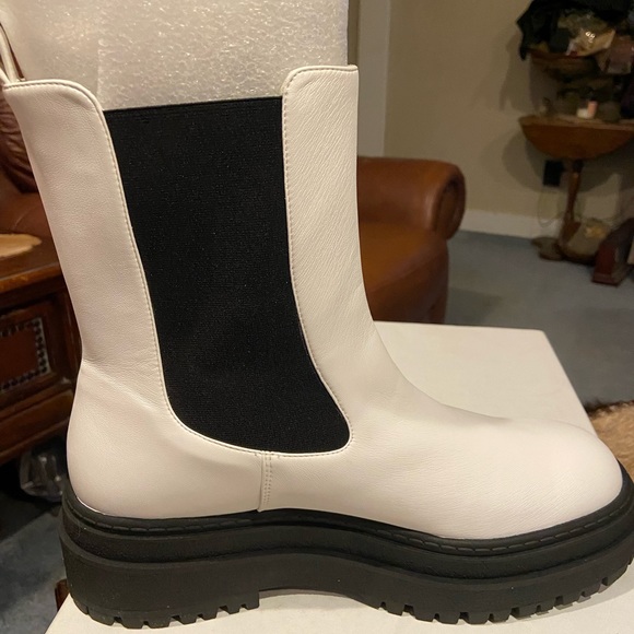 NWT! Good American pull on platform boots - Picture 4 of 5